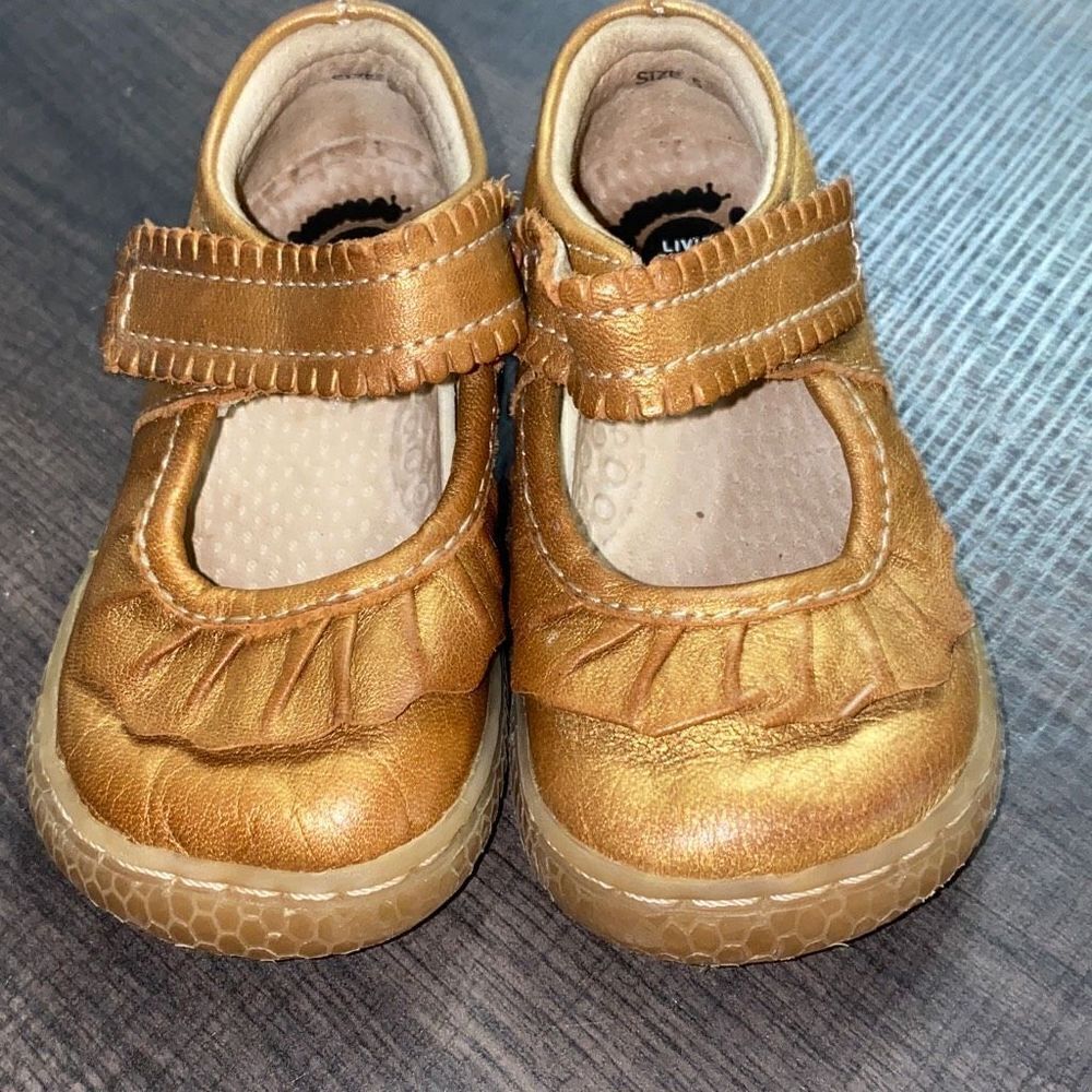 LIVIE & LUCA gold slip on Mary Jane shoes size 5 toddler girl